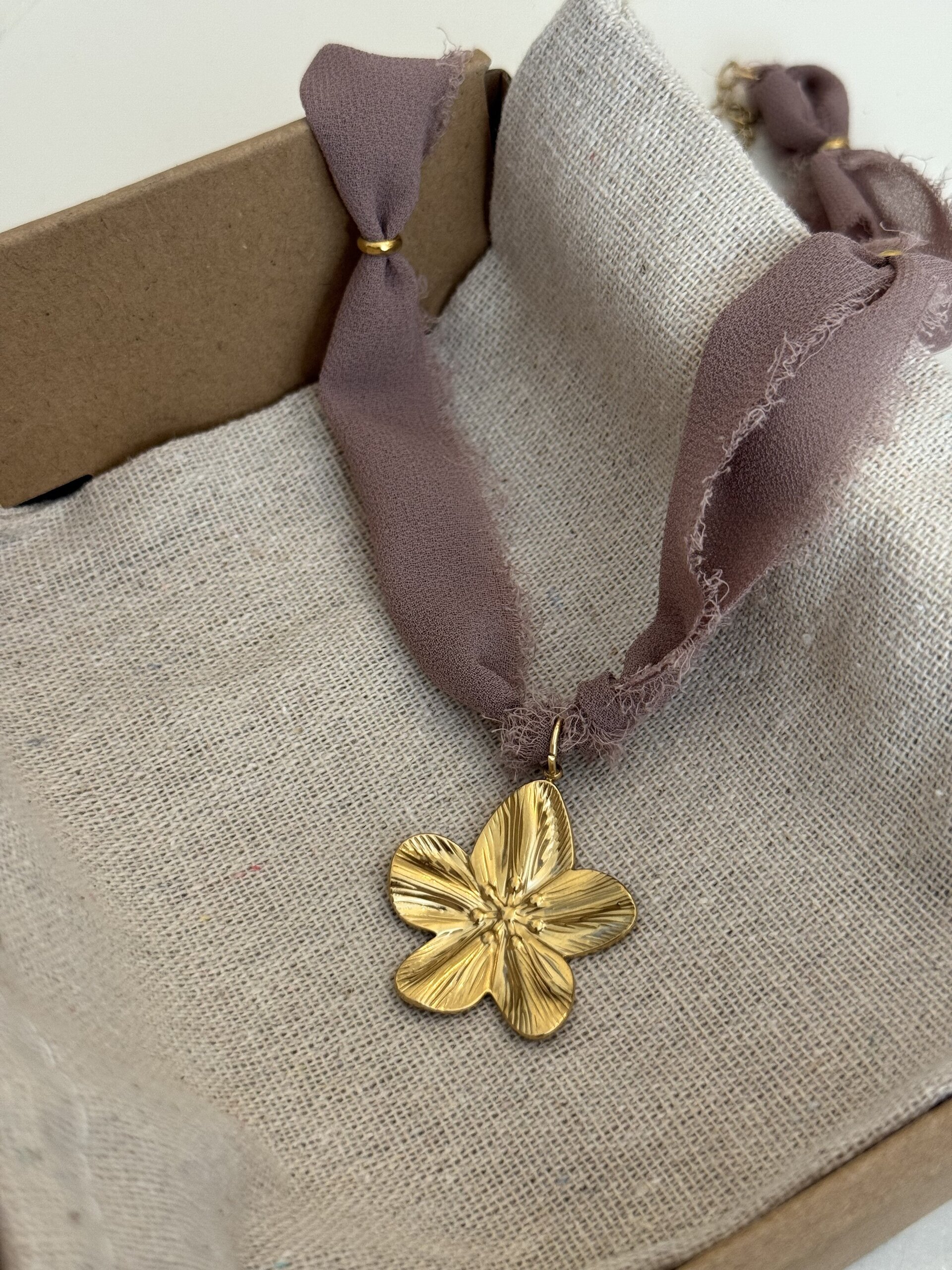 🌸 Collar Flor de cerezo - 3